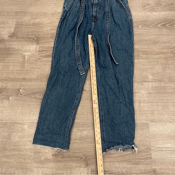 Abercrombie and Fitch A&F Mom Jeans with Ties Size 26 | 2R - Picture 4 of 7